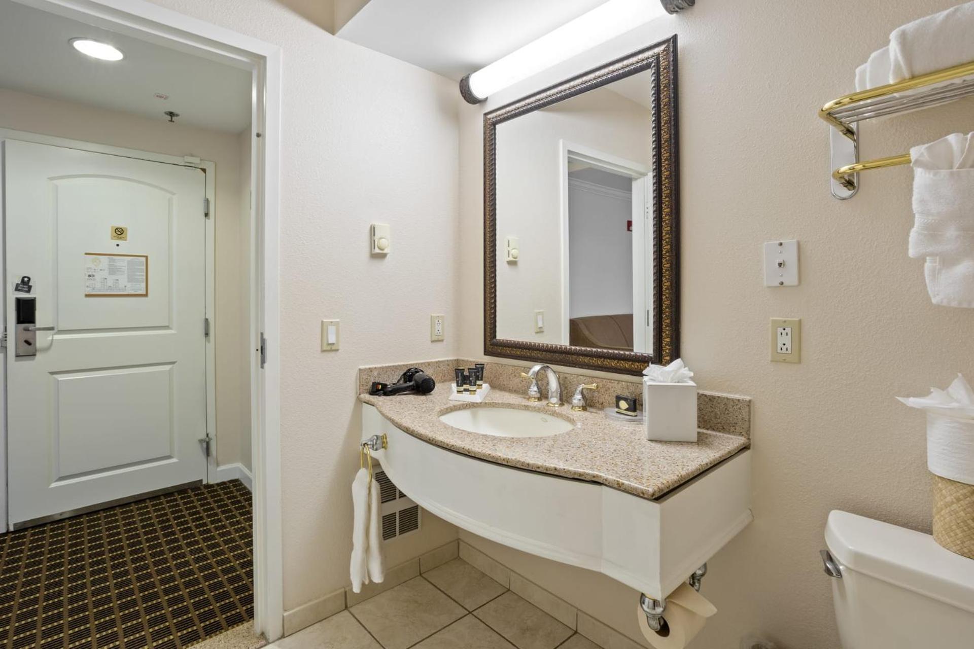 Serene Stay With Amenities & Breakfast Bar - The Wilshire Grand D 西奥兰治 外观 照片